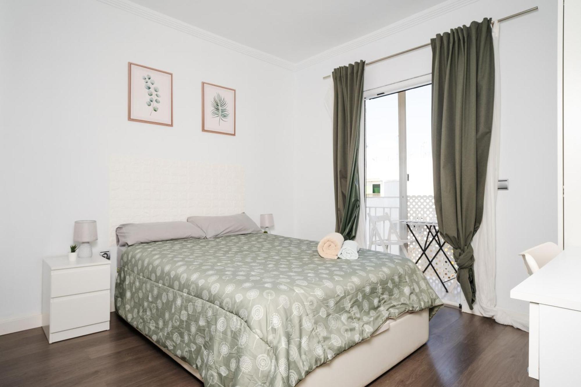 Acogedor Piso Con Balcon Lägenhet Sevilla Exteriör bild