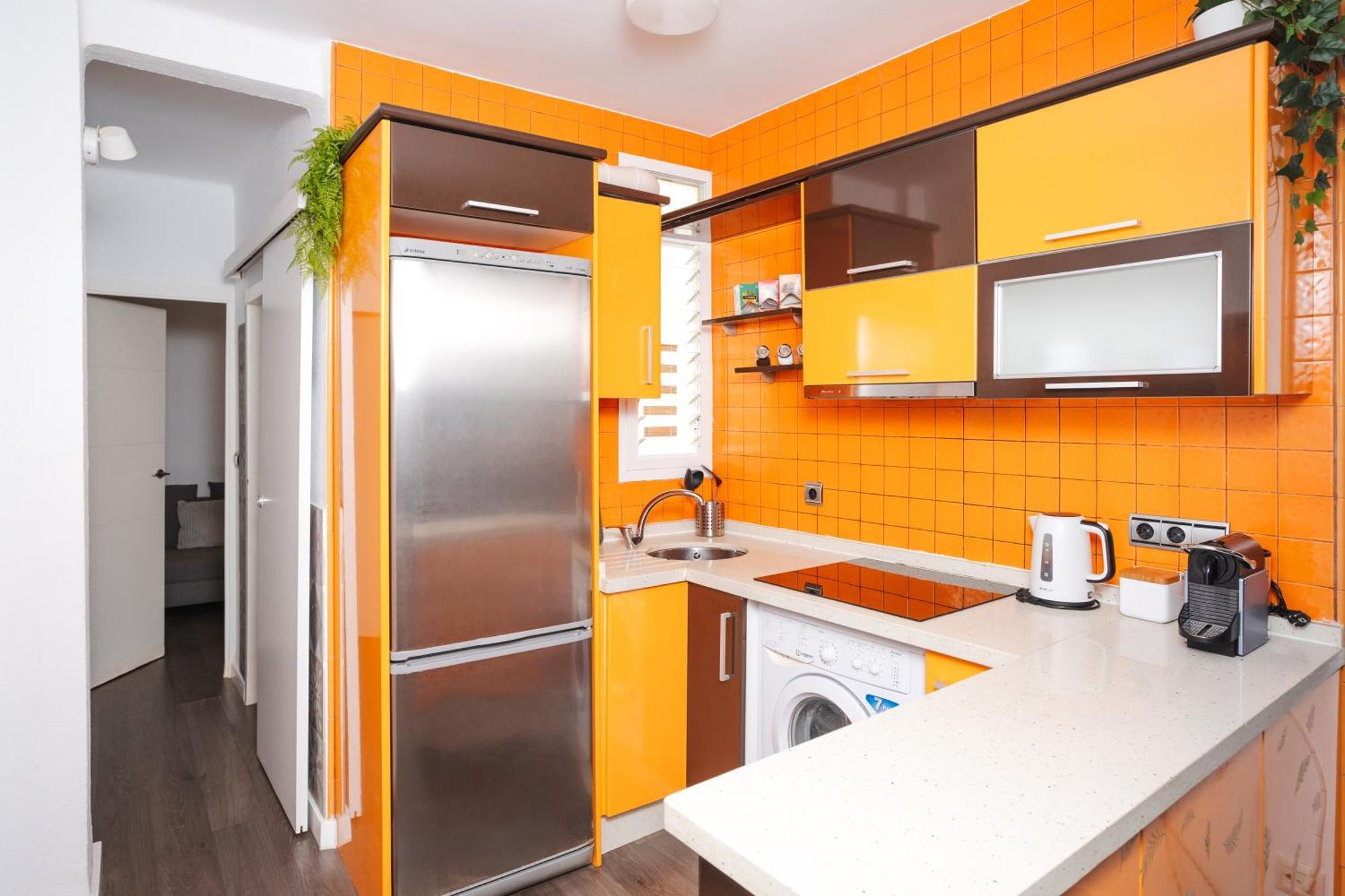 Acogedor Piso Con Balcon Lägenhet Sevilla Exteriör bild